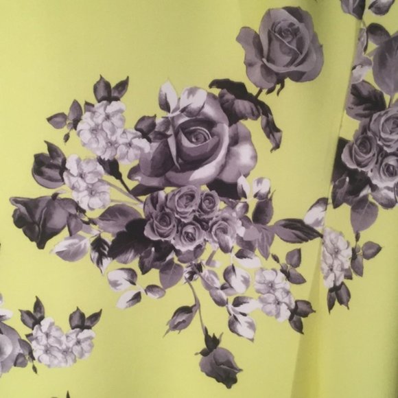 ECI New York yellow floral asymmetrical dress with slit - Picture 7 of 10